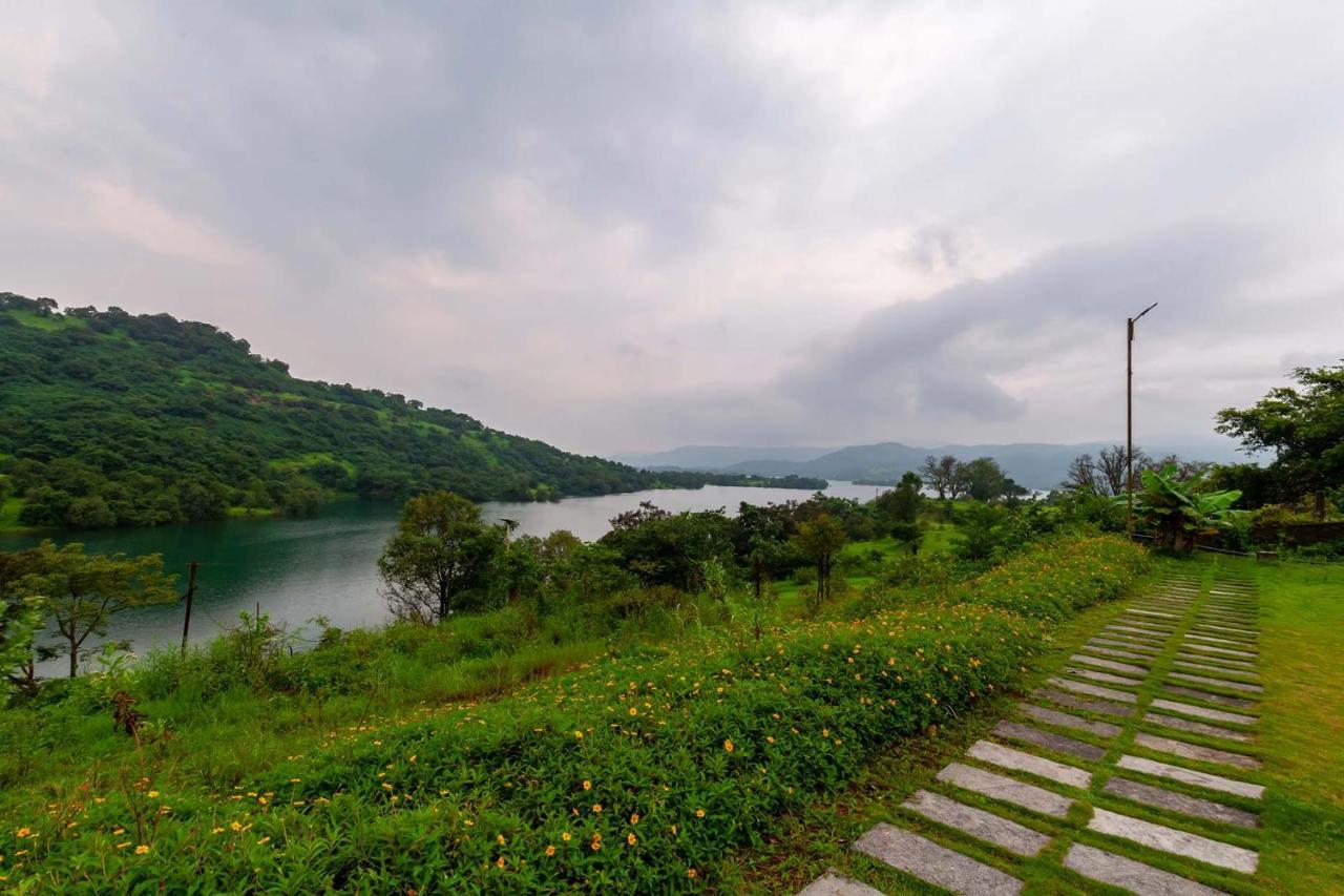 Stayvista'S Shivom Villa 12 - A Serene Escape With Views Of The Valley And Lake Лонавала Экстерьер фото